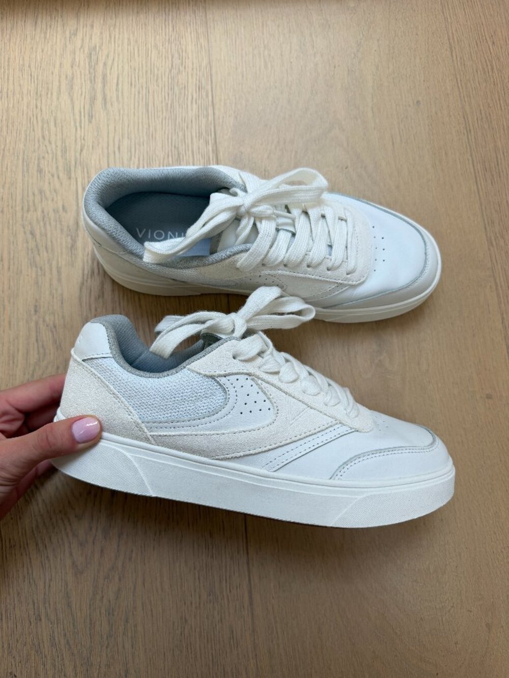 Vionic Karmelle Sneakers